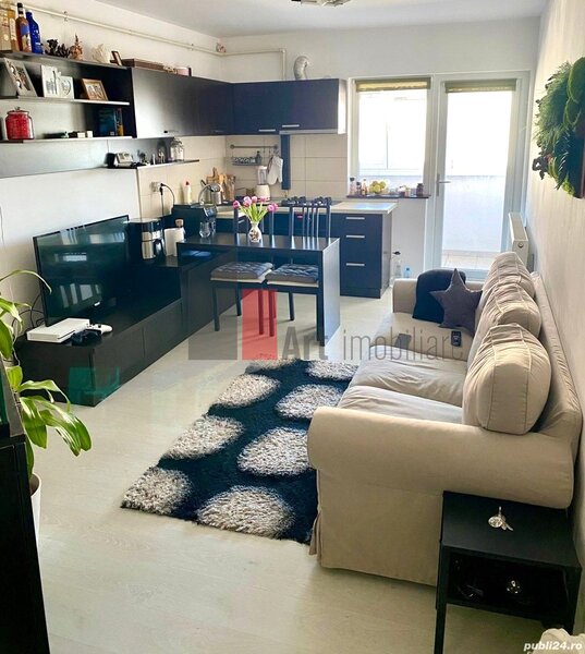 Doua camere tip duplex, 46,5 mp, mansardat, cu balcon si pod individual.
